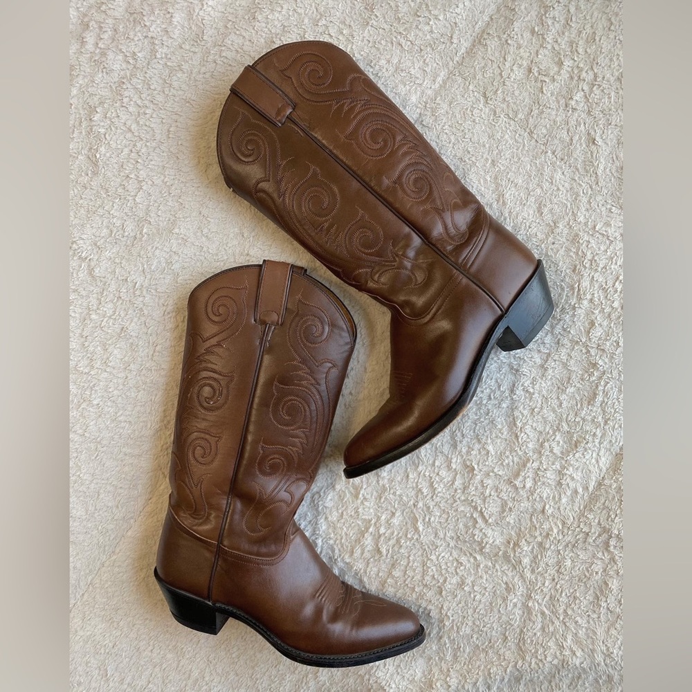 Vintage Tony Lama Brown cowgirl boots, Real Leather!
